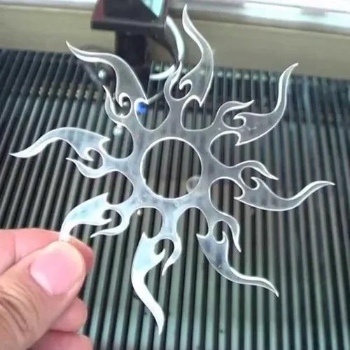 Cắt Khắc Mica Theo Yêu Cầu Tại Hà Nội