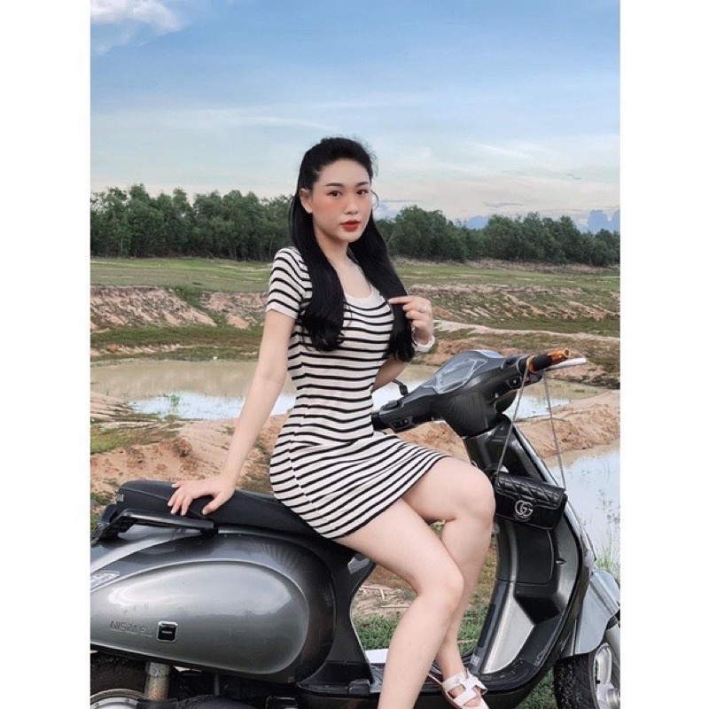 💥sỉ💥váy len kẻ có khoá cho con ti