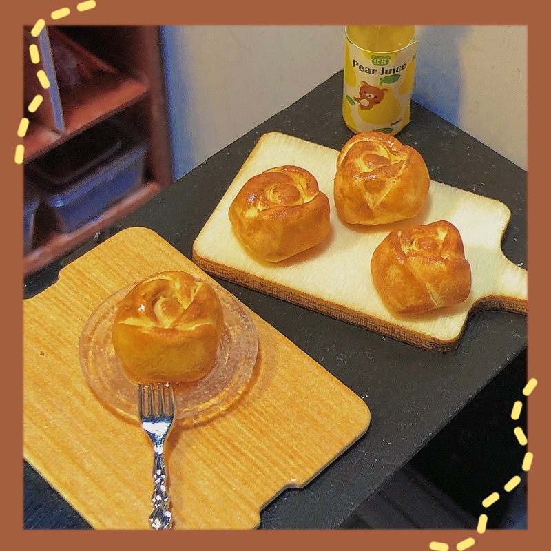 Bánh mì kẹp kem, bánh mì hoa