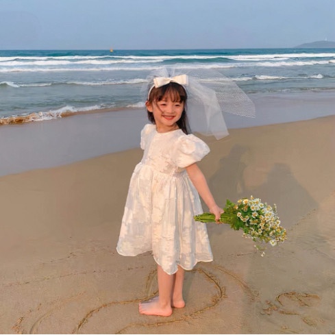 Bapbi.storeVáy Gấm Trắng Tay Bèo Phồng Công Chúa Cho Bé Gái Siêu Xinh