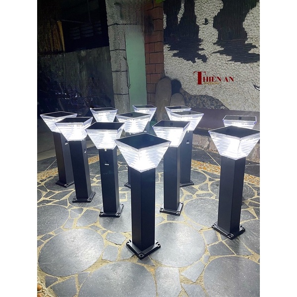 Đèn Trụ Trang Trí Sân Vườn NLMT Cao 40 - 60cm, Ánh Sáng Trắng và Vàng