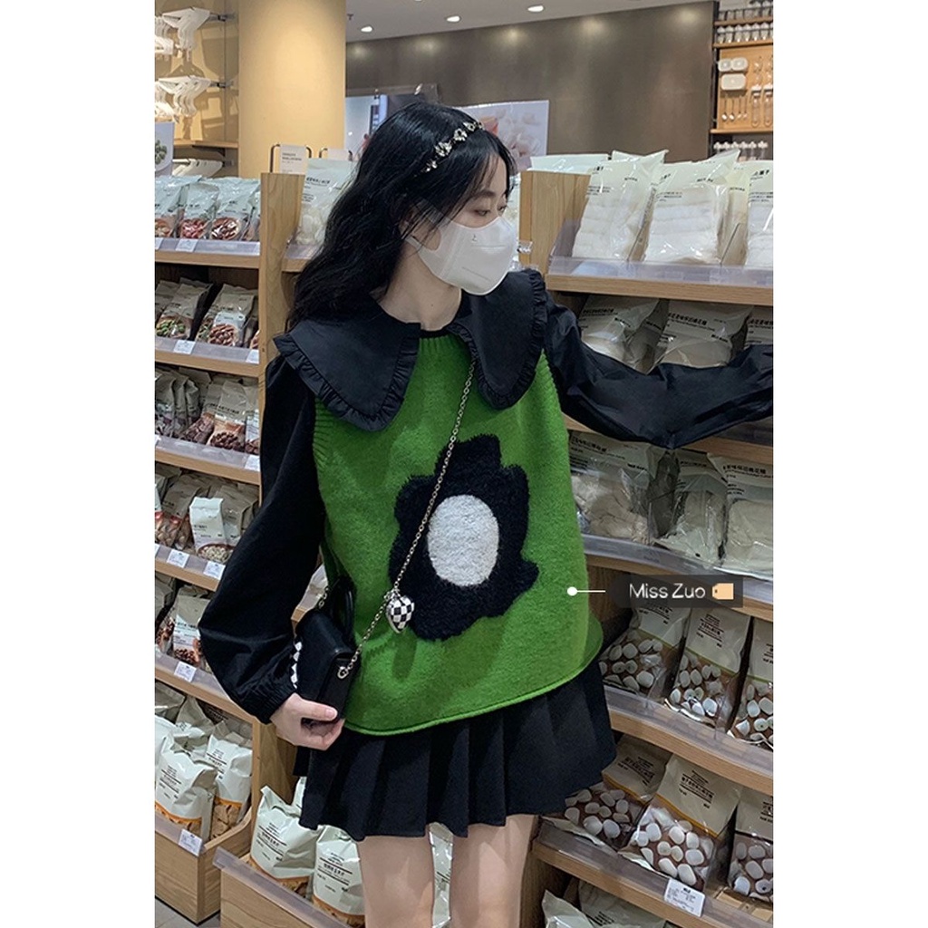 Sweet suit ins japanese style age-reducing all-match doll collar shirt + layered flower knitted sweater vest two-piece suit