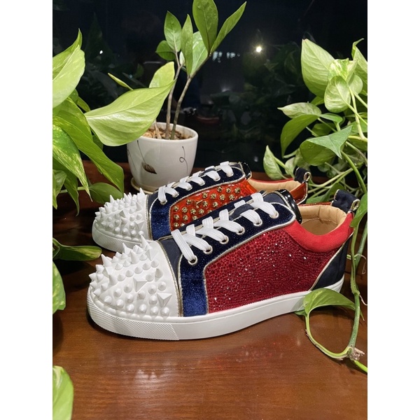Giày Louboutin Đinh Trắng Đính Kim Cương Đỏ