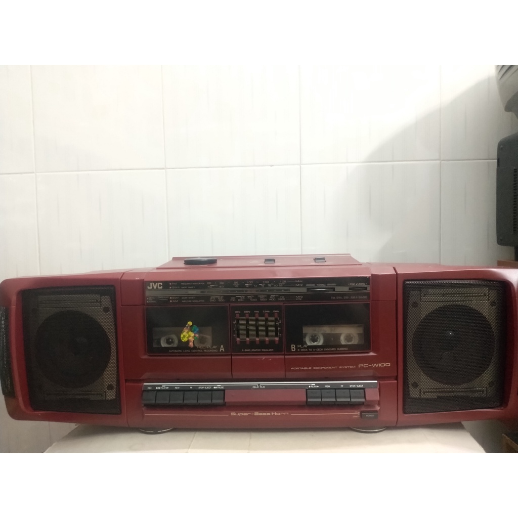 Radio cassette JVC PC-W100 đồ cũ nghe hay ok 100% màu đỏ