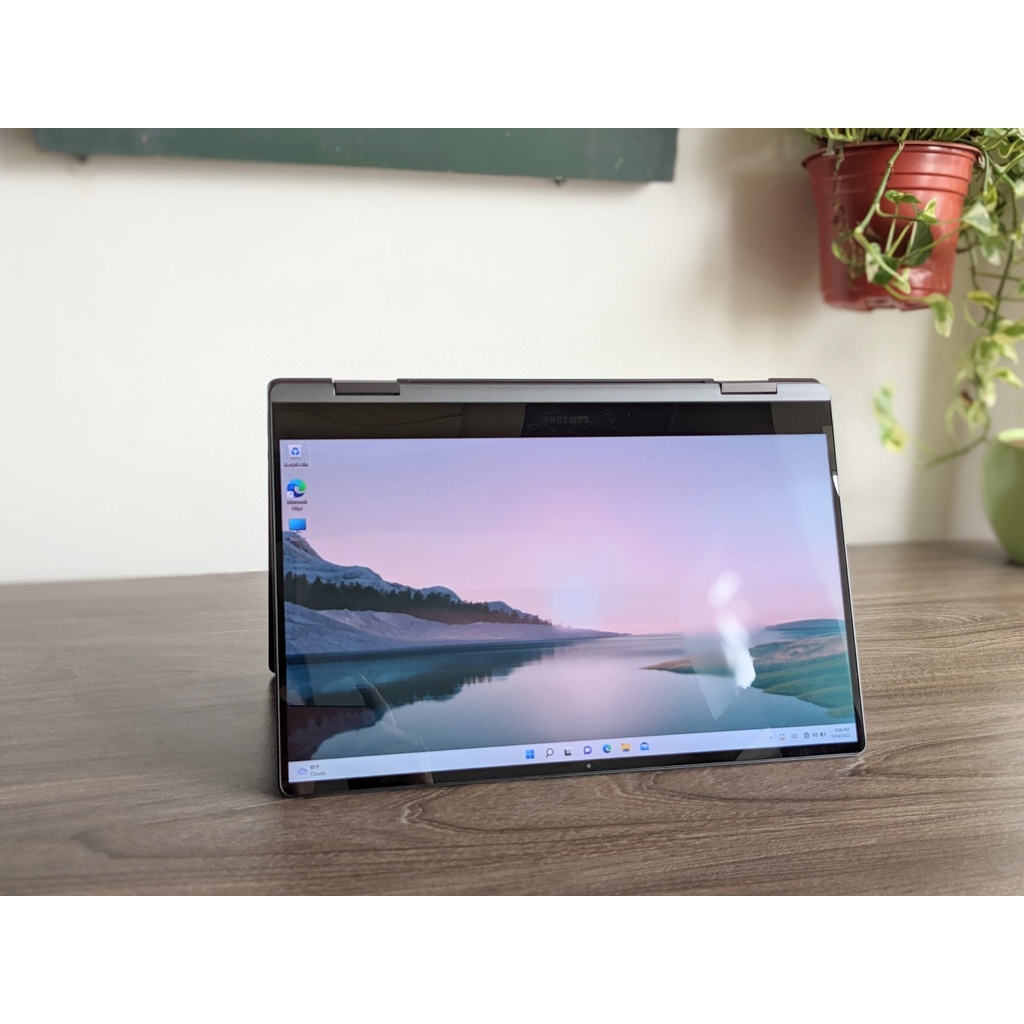 Laptop Samsung Galaxy Book 2 360 I5 gen 12 , màn cảm ứng , Ram 8GB SSD 256GB | Đẹp như mới Tại Playmobile