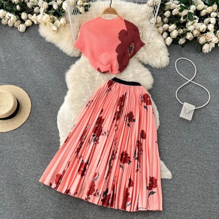 #2517 Set áo len dệt + chân váy xếp ly họa tiết hoa đủ size