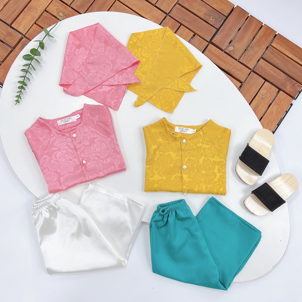 Bộ bà ba mẫu mới 2022 cho bé gái kèm khăn lụa đội đầu cho bé