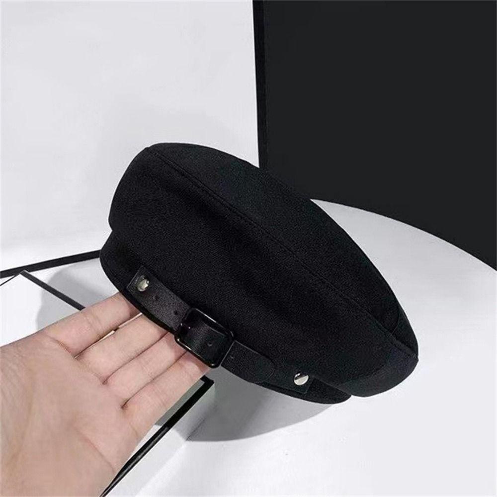 Mũ Beret Đính Khóa Thời Trang Cho Nữ
