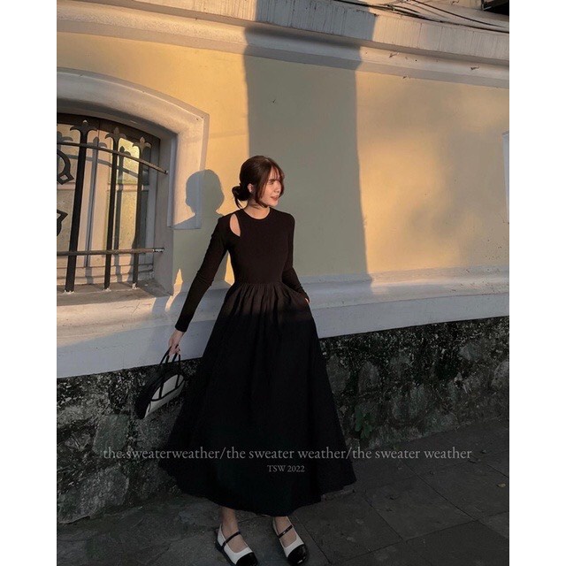 Váy dài khoét vai dáng xòe phần trên ôm body phần váy chất vải thô mềm dài tay style hàn quốc 1SIZESHOP