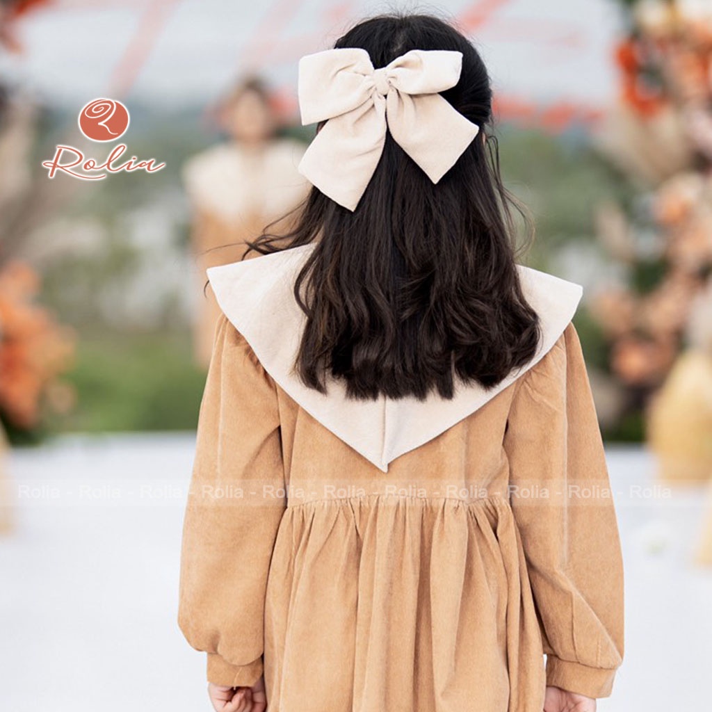 Váy bé gái Donna ROLIA cổ nhọn thêu hoa chất nhung tăm VT122