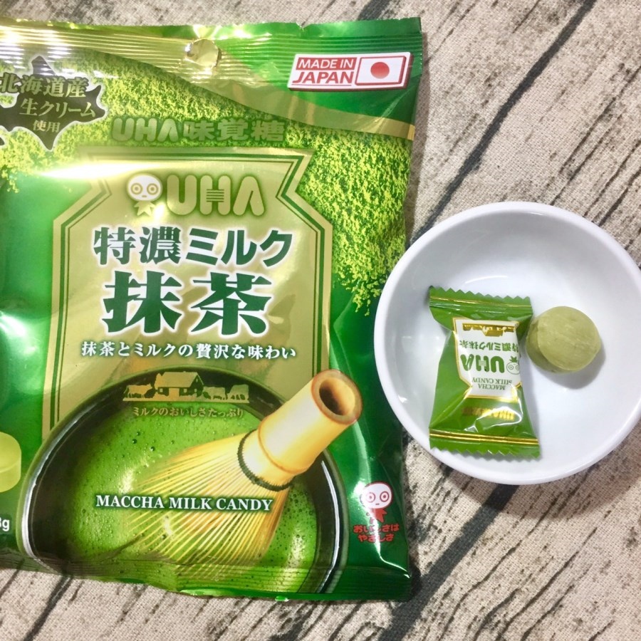 Date 6/2023 Kẹo cứng trà xanh matcha nhân sữa UHA