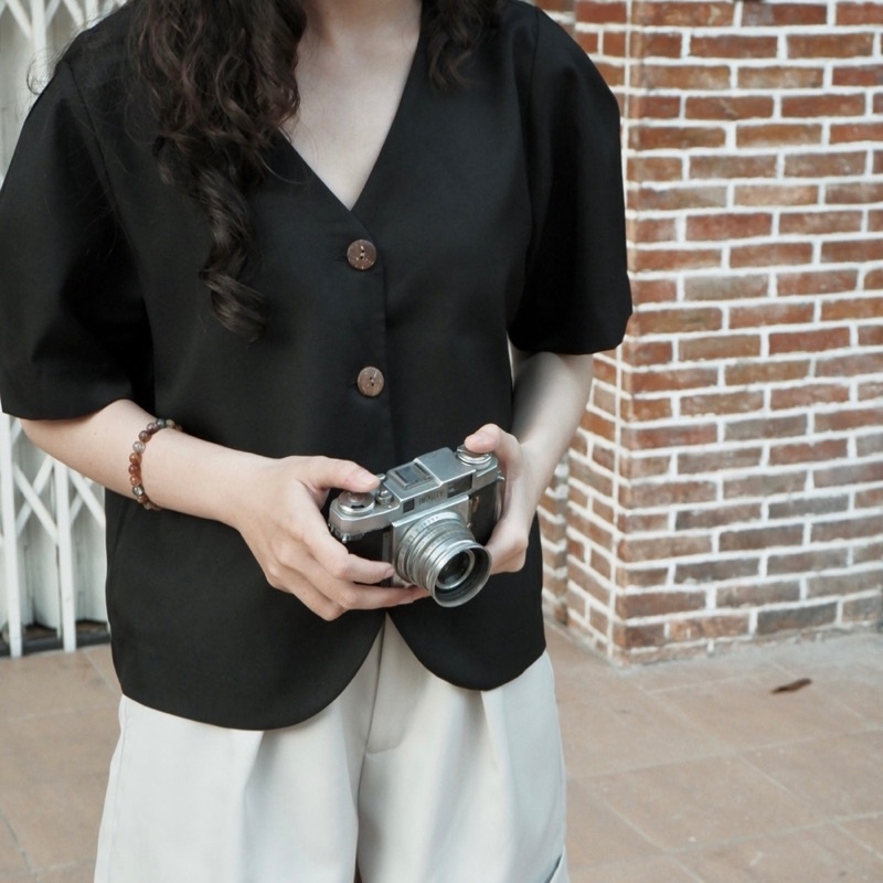 Áo khoác blazer nữ cổ tròn tay ngắn croptop - Aufra studio