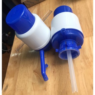 Vòi bơm nước uống đóng chai