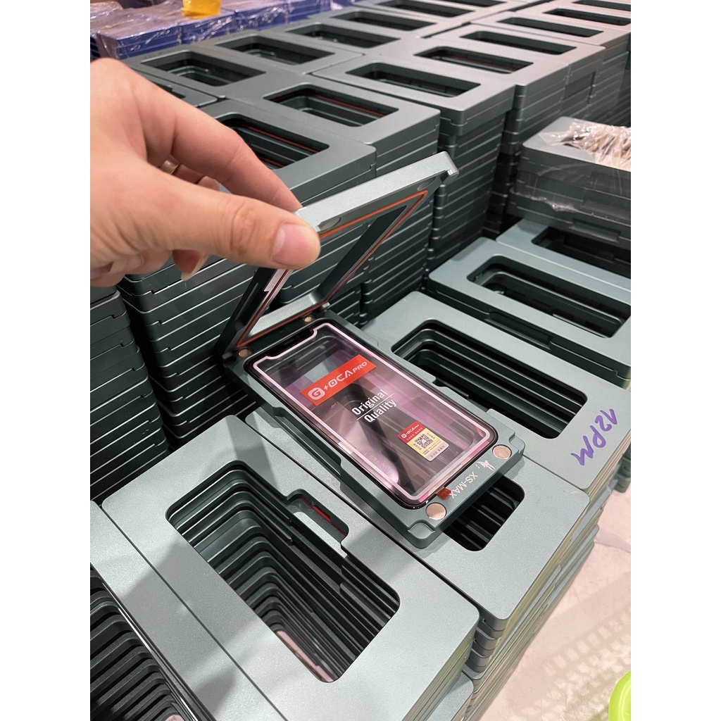 Khuôn nam châm vào ron kính cố định