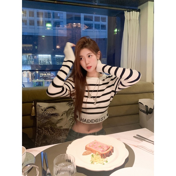 Áo Dệt Kim Tay Dài Kẻ Sọc Trắng Đen Thời Trang Mùa Thu Cho Nữ