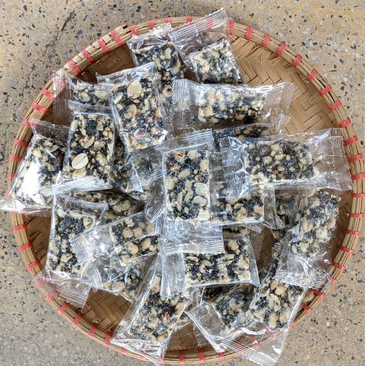 Kẹo Đậu Phộng Mè Đen, Kẹo Lạc Mè Đen Vinabisca [400g]