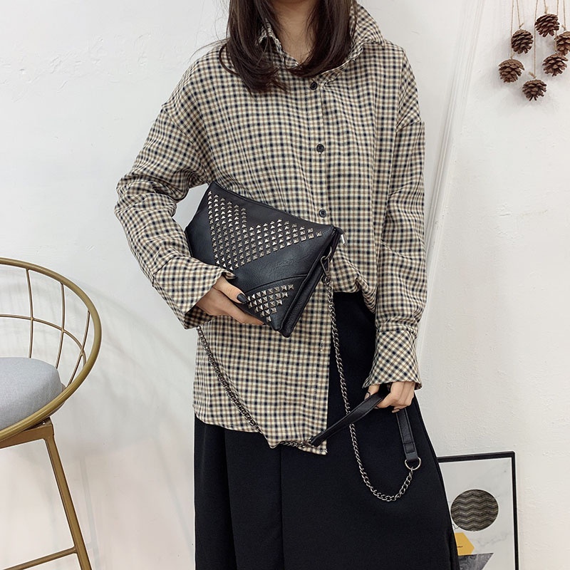 Túi Đeo Chéo Trang Trí Đinh Tán Thời Trang Dành Cho Nữ