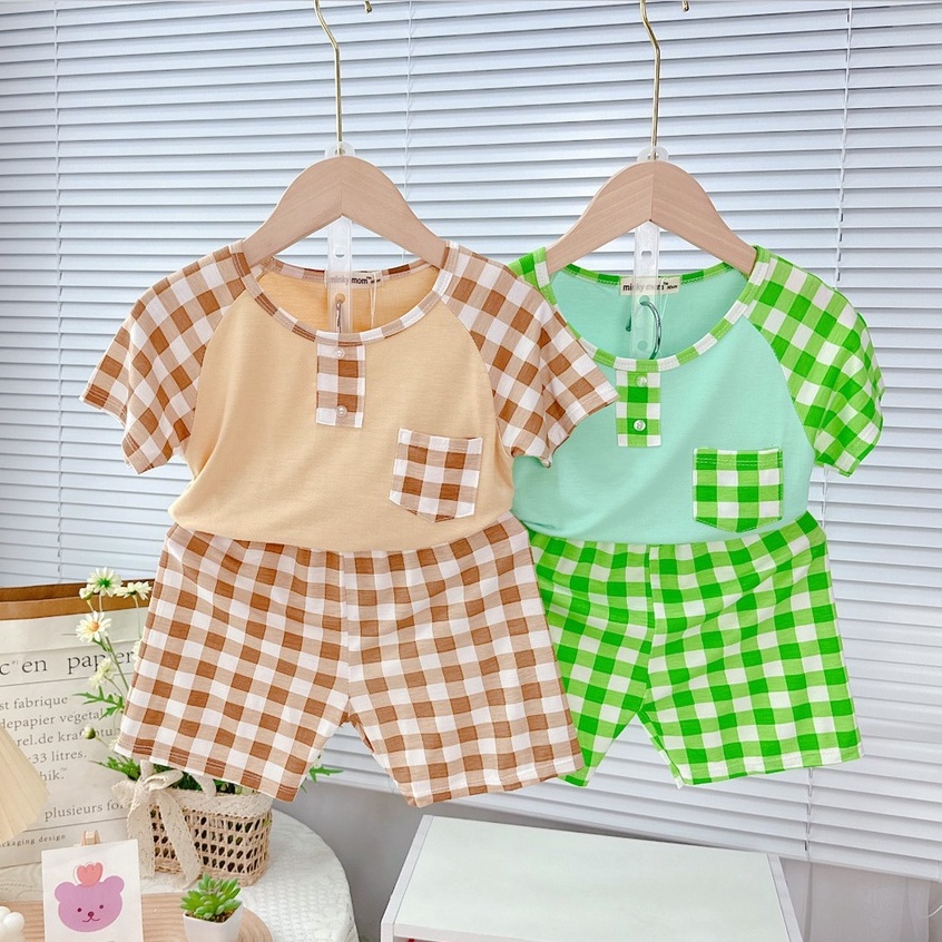 Bộ ngắn tay phối caro có túi Minky Mom thun lạnh cho bé trai bé gái từ 7-32kg