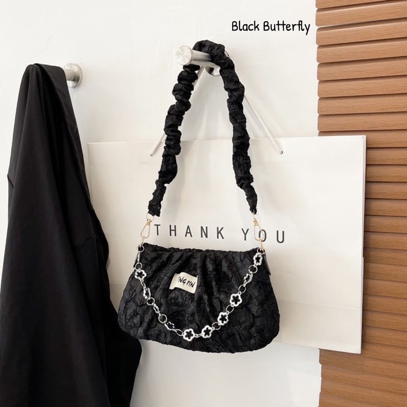 Túi đeo vai họa tiết Butterfly