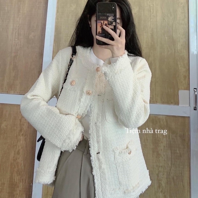 Áo Khoác Dạ Tweed Viền Tua Rua Khuy Ngọc Có Đệm Vai Sang Chảnh