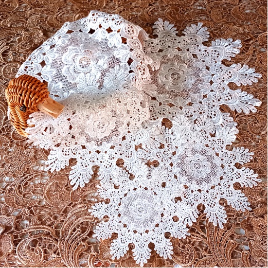 Tấm lót bàn ăn lọ hoa màu trắng bằng vải ren thêu đăng ten REN2 họa tiết phong cách Bắc Âu vintage 15cm