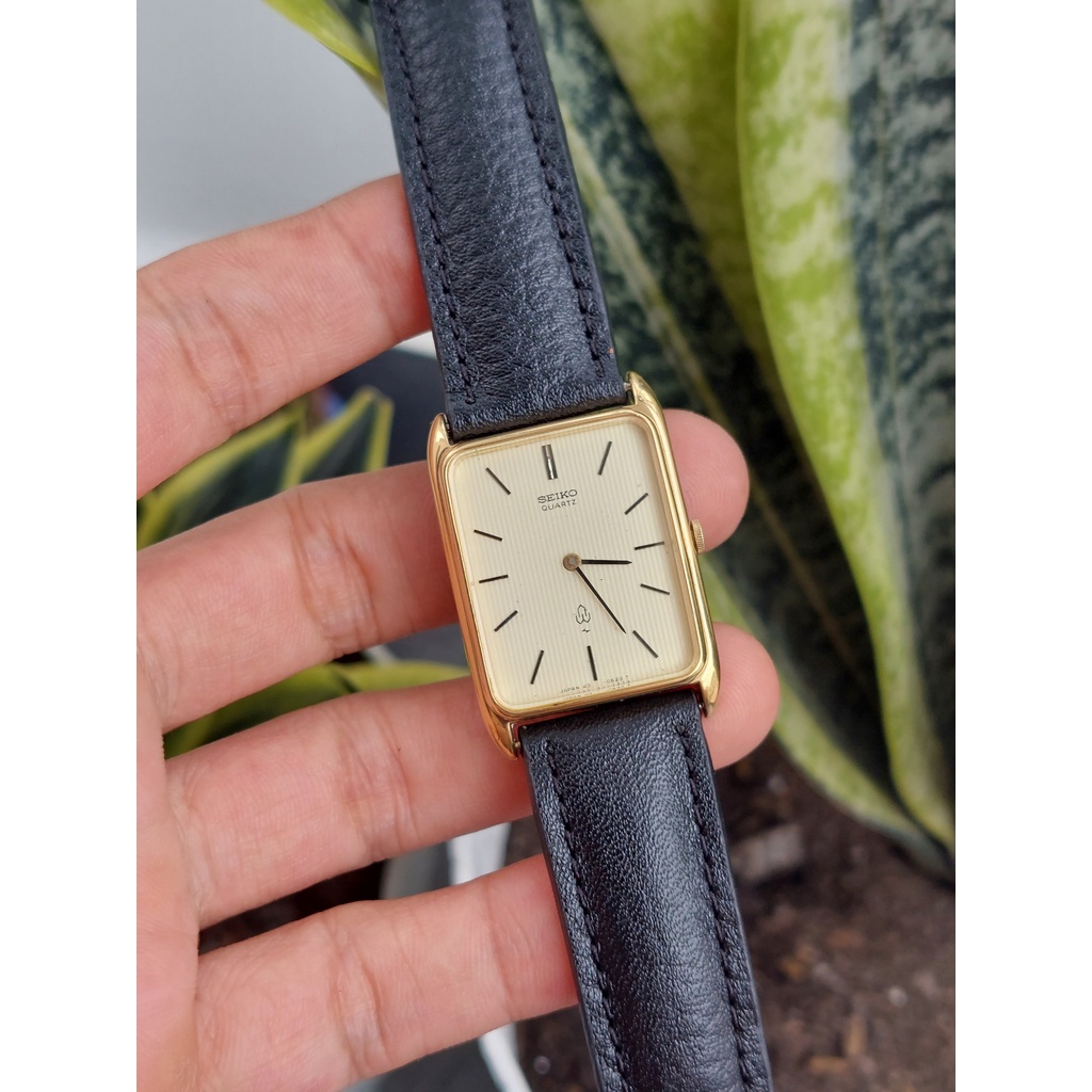 Đồng hồ xưa nam Seiko mặt tank vàng chạy pin hàng Si