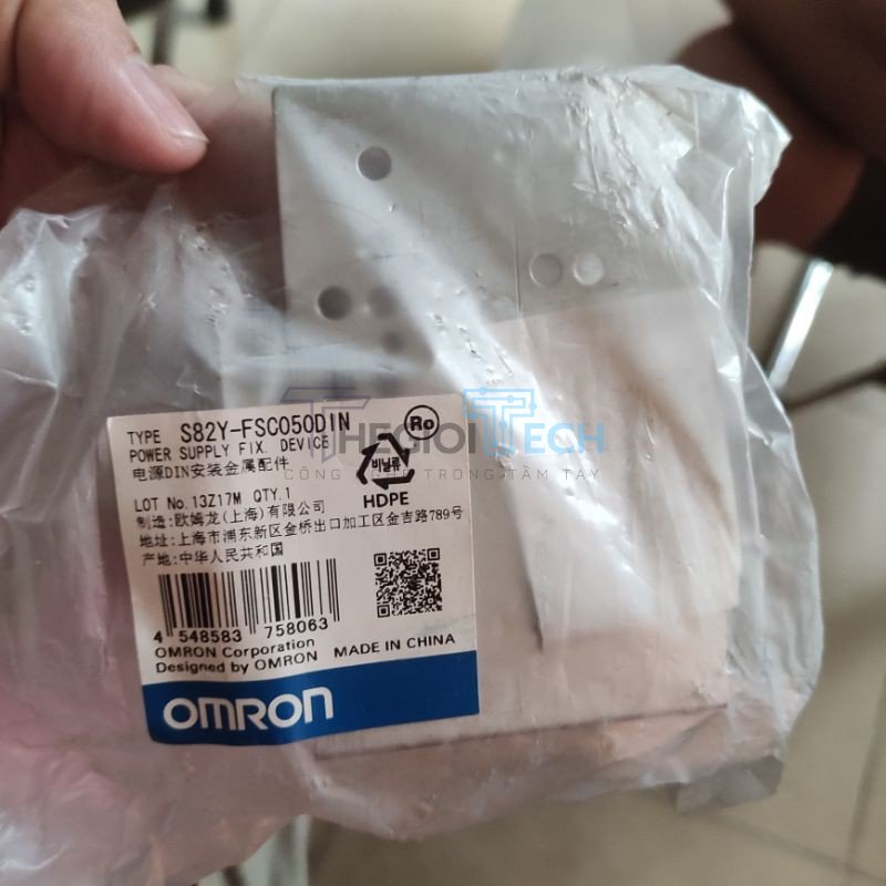 Chân đế Omron S82Y-FSC050DIN