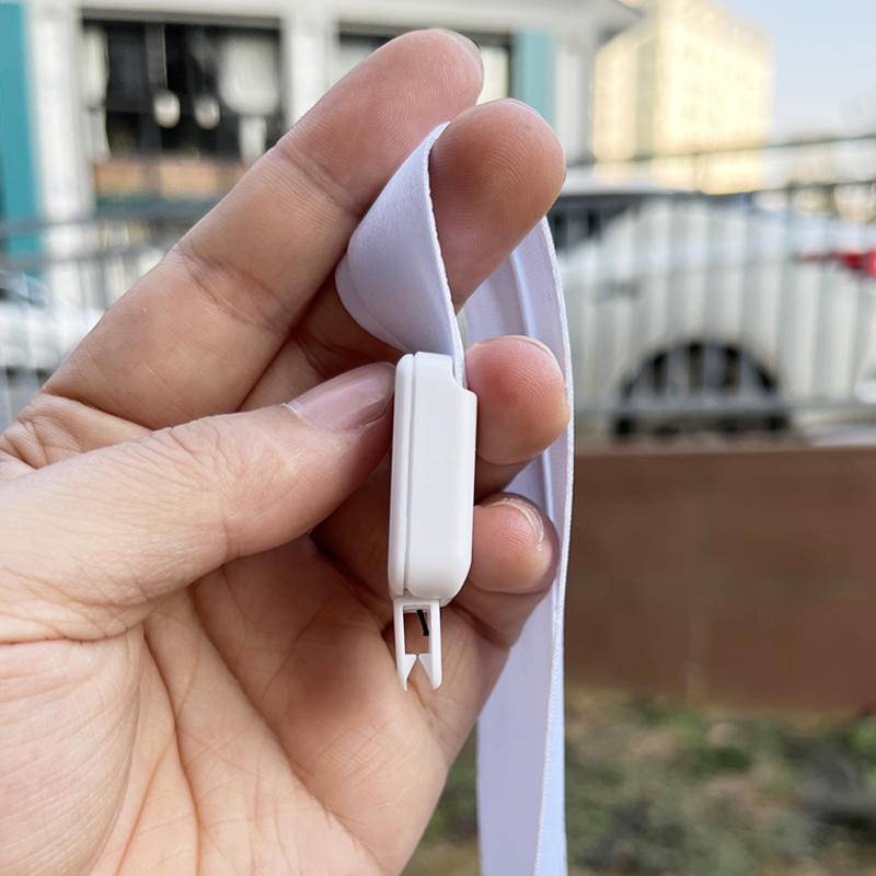 Dây Đeo Thẻ ID Co Giãn Màu Trơn Kèm Khóa Cài Tiện Dụng