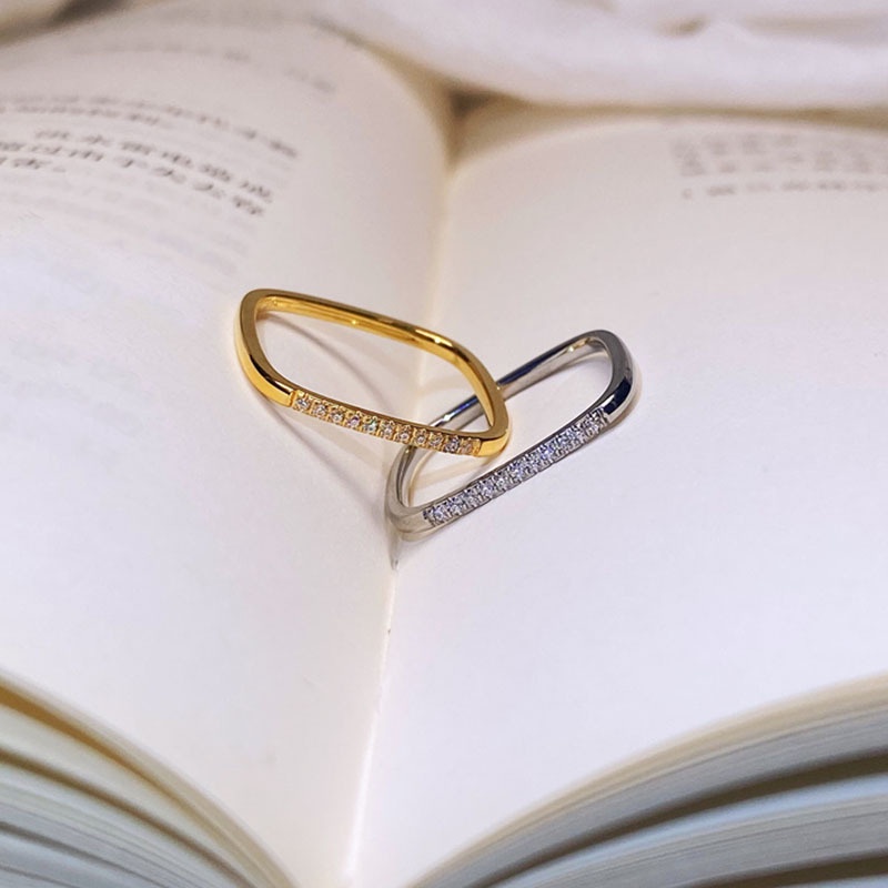 Nhẫn Thép Titan Mạ Vàng 18k Đính Kim Cương Sang Trọng Cho Cặp Đôi