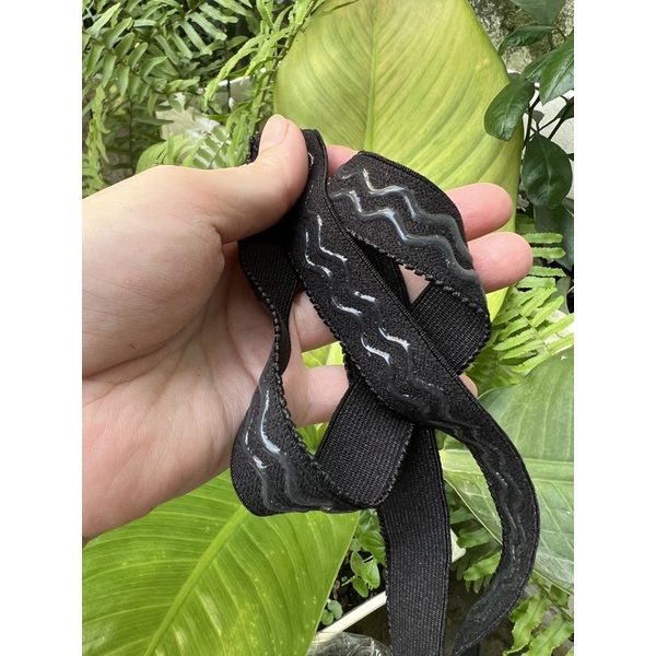 Chun quần màu đen