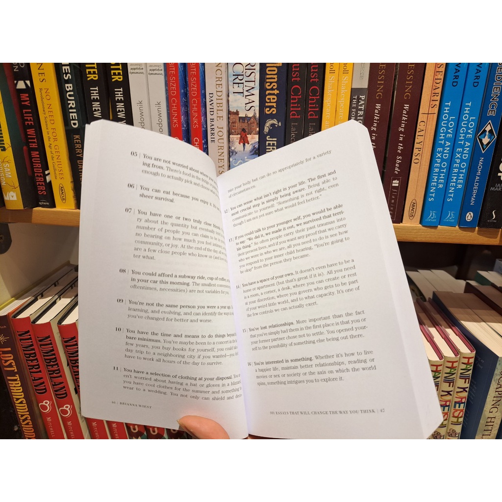 Sách - 101 Essays That Will Change The Way You Think