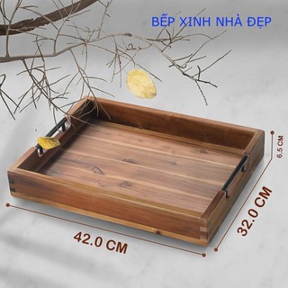KHAY GỖ. LÀM BẰNG GỖ TRÀM, HÌNH CHỮ NHẬT 42 X 32X 6 CM CÓ 2 TAY CẦM BẰNG SẮT : DÙNG ĐỰNG THỰC PHẨM , GIA VỊ, KHAY TRÀ.