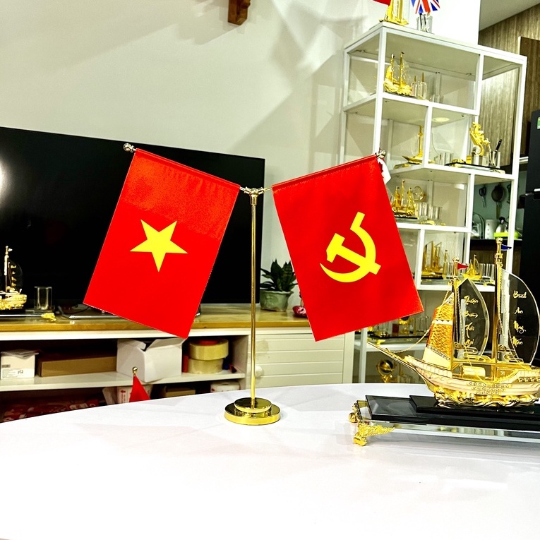 Bộ Cờ Để Bàn Việt Nam - Đảng, chất hợp kim mạ vàng không gỉ sang trọng, cờ để bàn làm việc, cờ trang trí để bàn