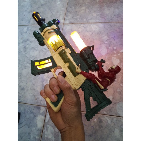 Đồ Chơi Mô Hình Nhựa Có Nhạc Đen Laser