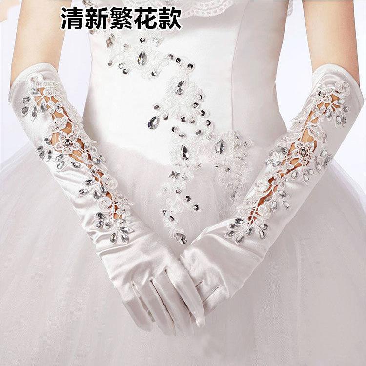 Găng Tay Cô Dâu Màu Trắng Đỏ Sang Trọng