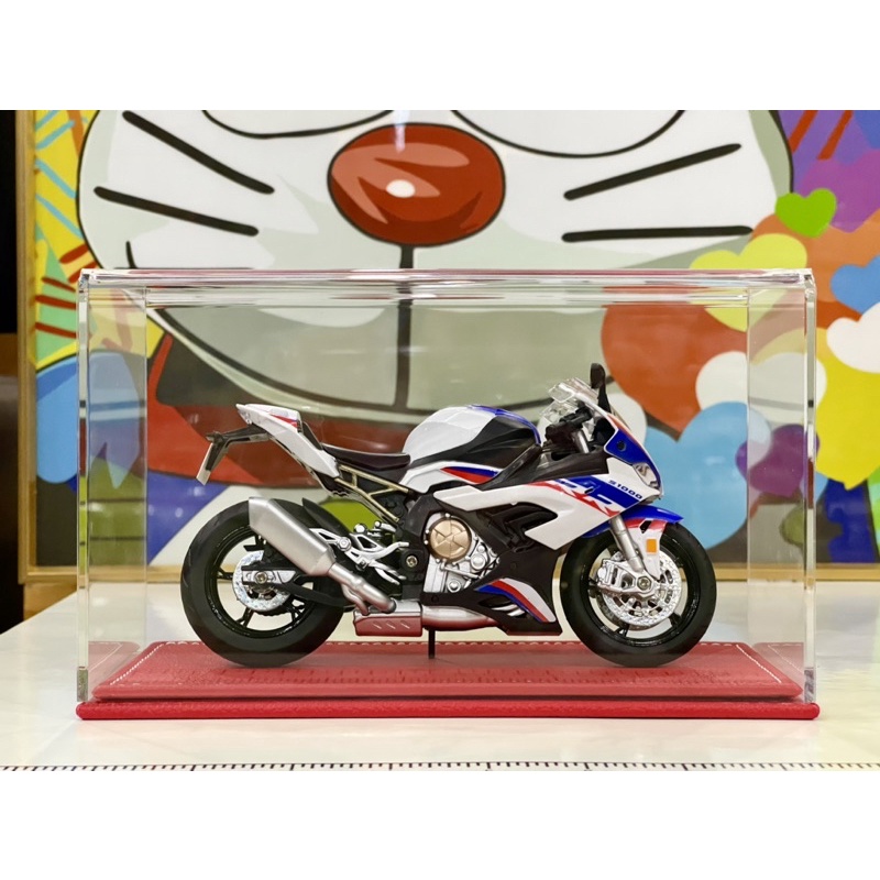 Hộp Mica Đế Da Trưng Bày Mô Hình Xe Motor 1:12