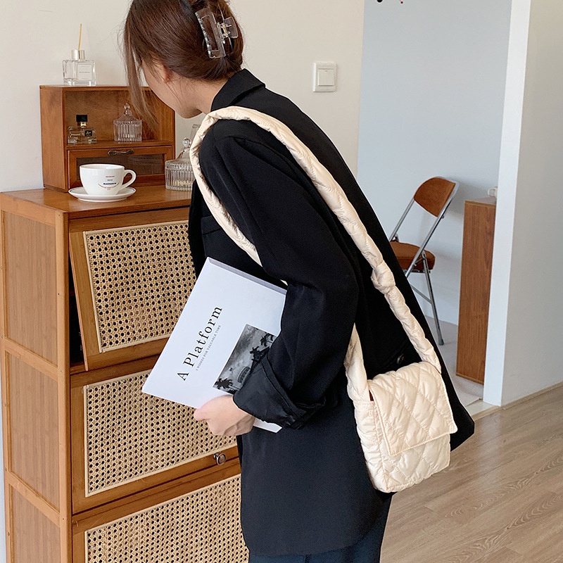 Túi đeo vai IELGY hình thoi gọn nhẹ phong cách Hàn Quốc thời trang cho nữ