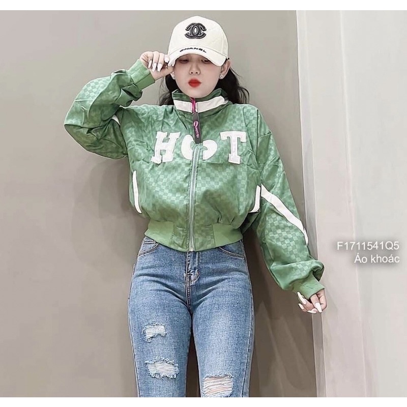 Áo khoác caro xà cừ cổ cao viền màu dài tay sọc màu xéo chữ ngực TT1711