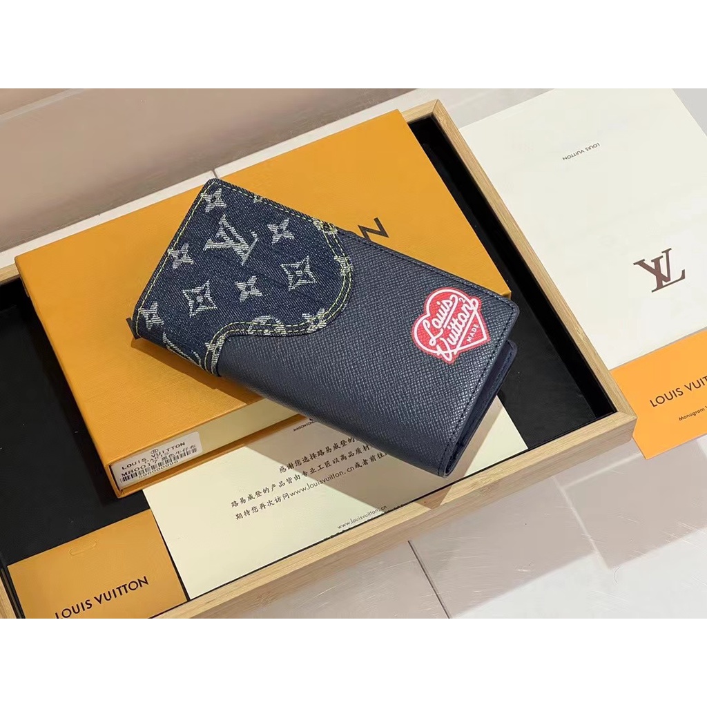 Ví Nam Dây Kéo Dọc M81021