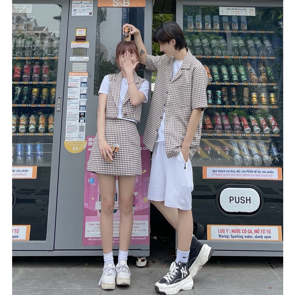 Đồ Đôi Nam Nữ - M o N Couple Áo Sơ Mi Nam - Set Aó Blazer Croptop Nữ Kèm Chân Váy - CHOCOLATE MILK