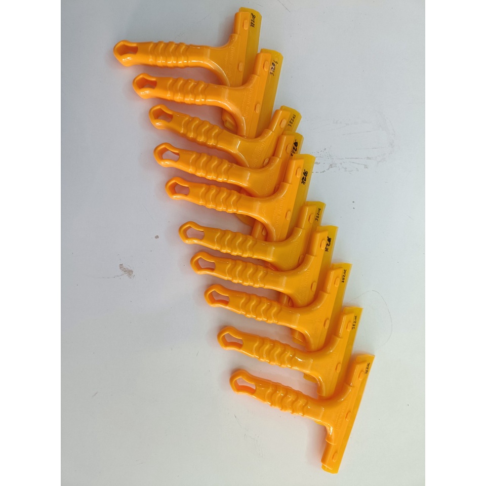 Cây lau kính gạt nước, cây gạt decal