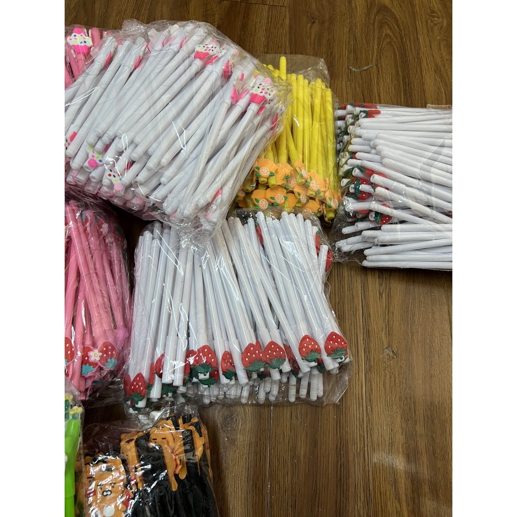 Bút bi mực đen nước đẹp dễ thương độc đáo nhiều mẫu, nhiều mẫu cute