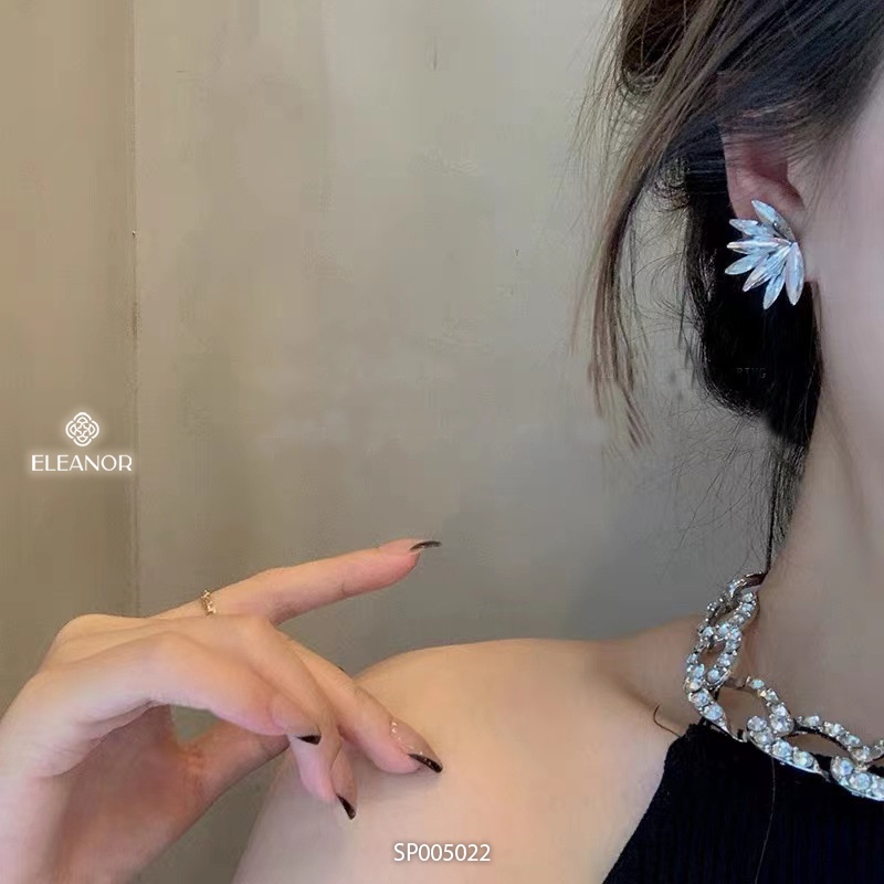 Bông tai nữ Eleanor Accessories hình đôi cánh bất đối xứng phụ kiện trang sức 5022