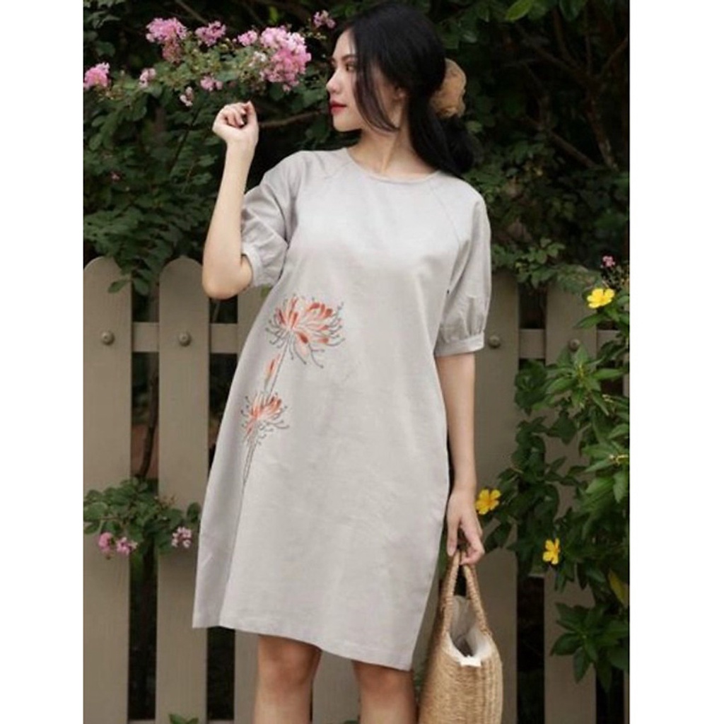 Đầm suông Linen bột Premium thêu hoa tay bom SLINEN, form váy suông giấu bụng.