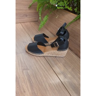 Sandal HUMAN xuất ÚC