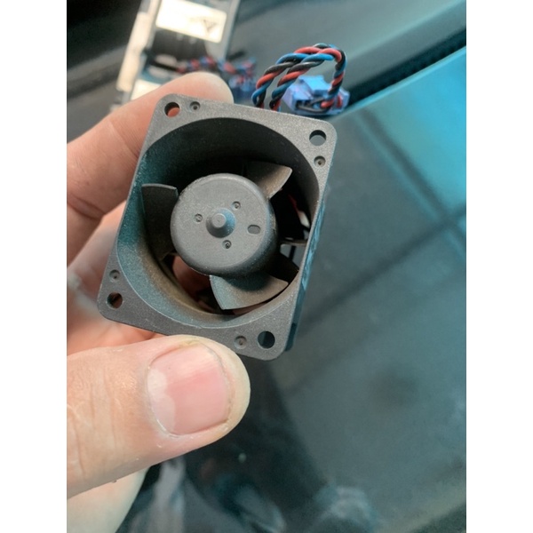 Quạt đôi delta Gfb0412she 4cm 12v 0.68A độc lạ thái lan