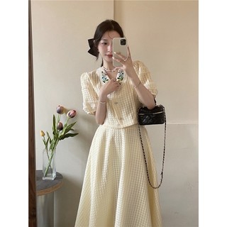 SET ÁO CỔ THÊU HOA KÈM CV MIDI
