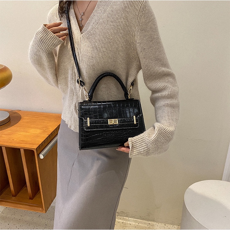 Túi đeo chéo JASMIN NOIR họa tiết da cá sấu trẻ trung thời trang dành cho nữ