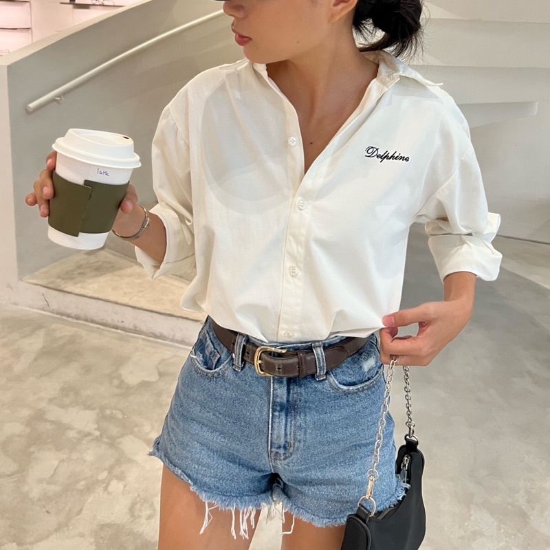 _ Áo sơmi freesize thêu chữ | Delphine chemise