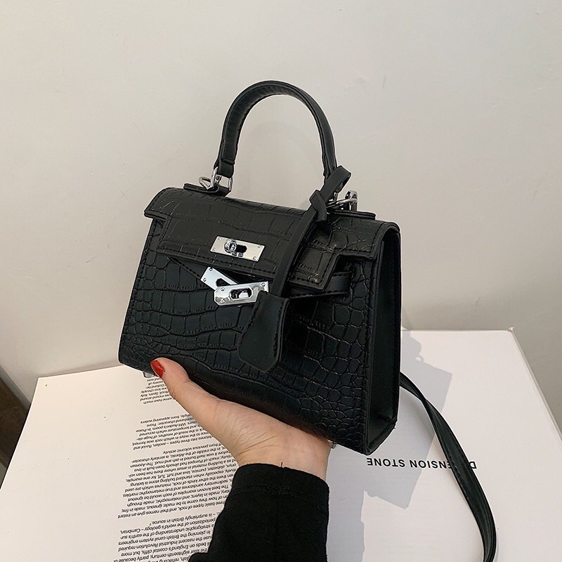 +Túi xách HM đeo chéo da sần, da rắn size 20 tặng kèm khăn quấn túi giá rẻ